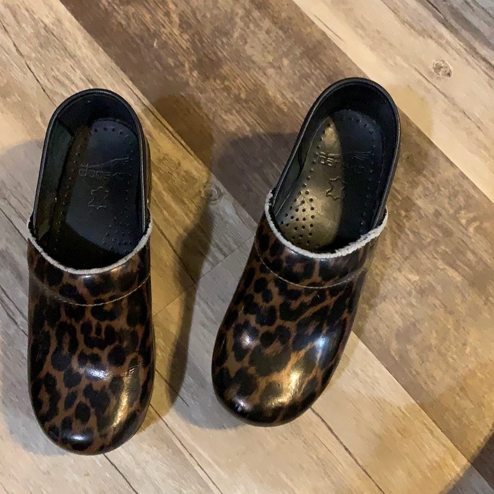 Dansko size 35